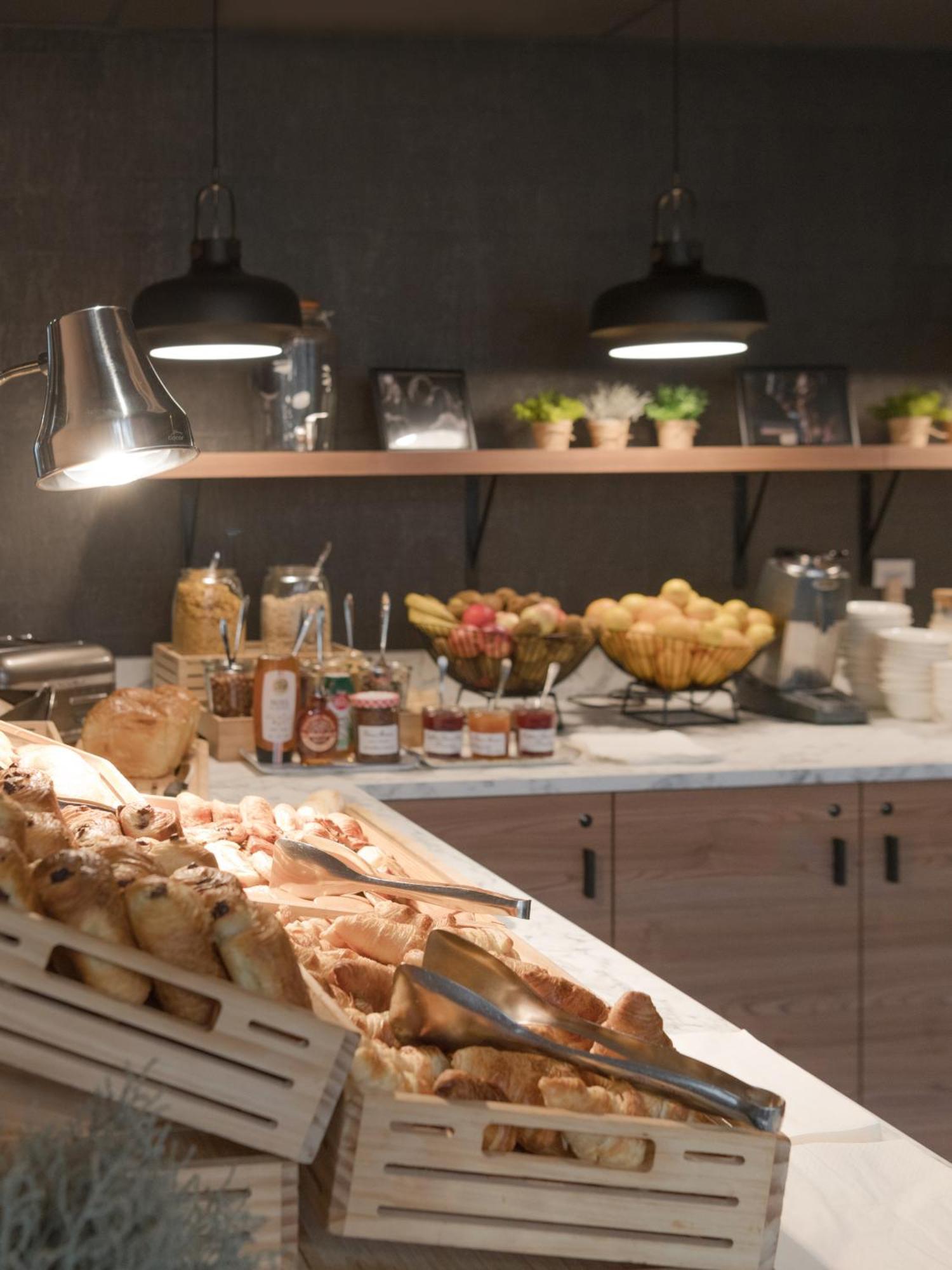 Ibis Paris Rueil Malmaison Εξωτερικό φωτογραφία