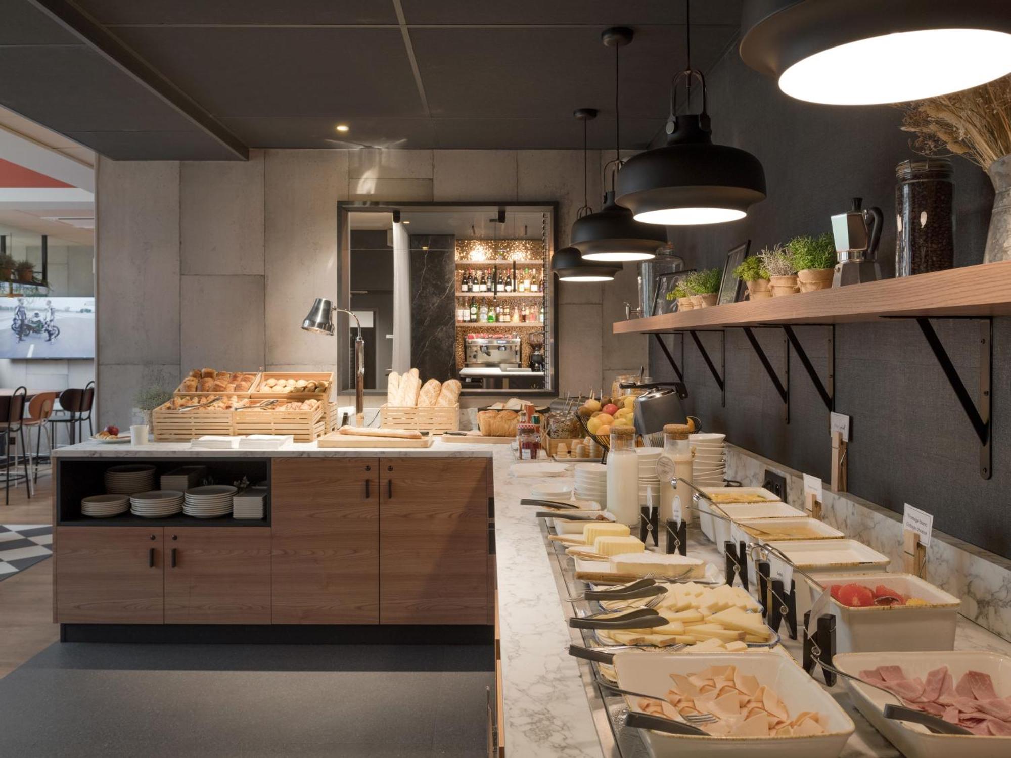 Ibis Paris Rueil Malmaison Εξωτερικό φωτογραφία