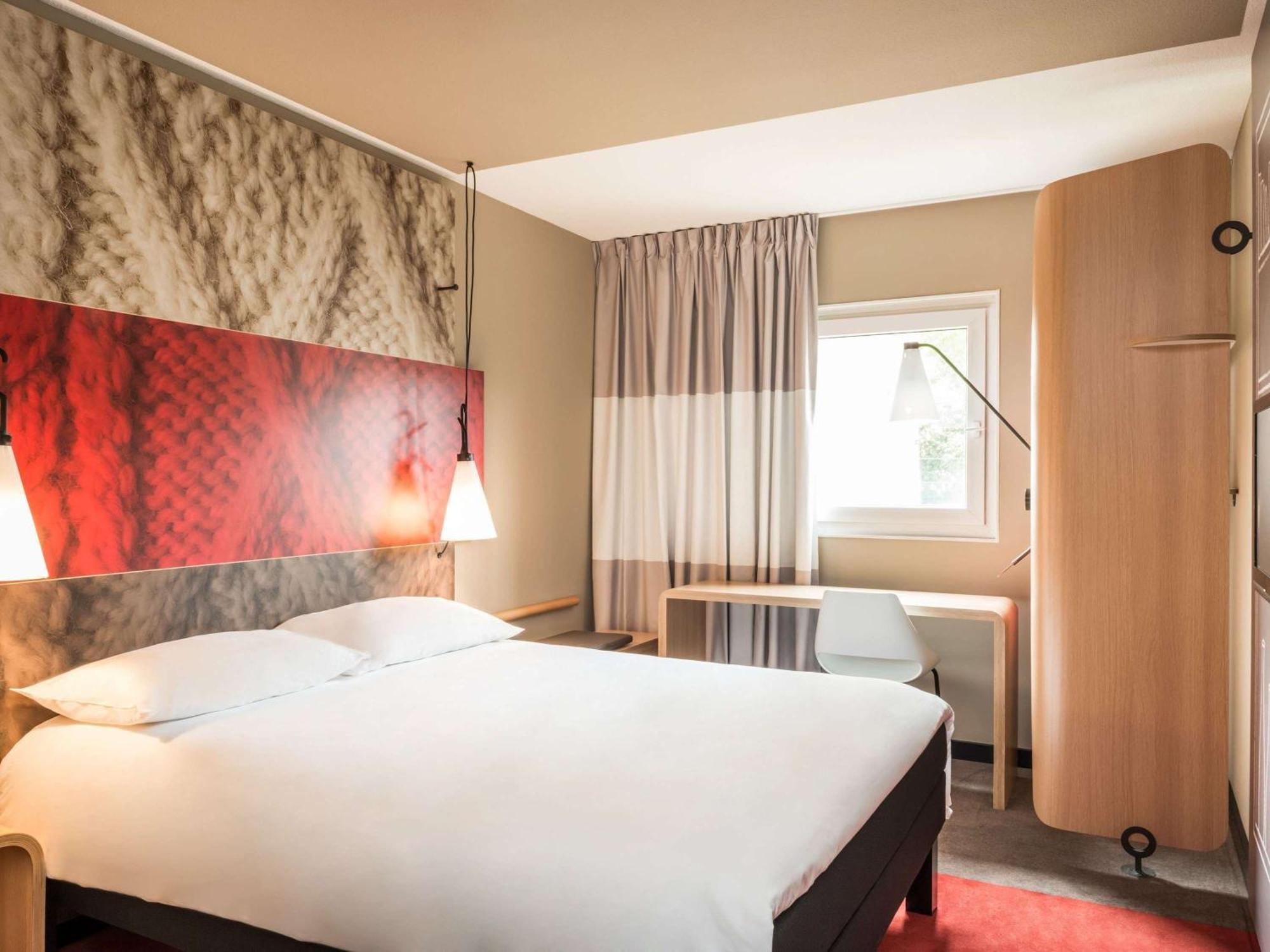 Ibis Paris Rueil Malmaison Εξωτερικό φωτογραφία